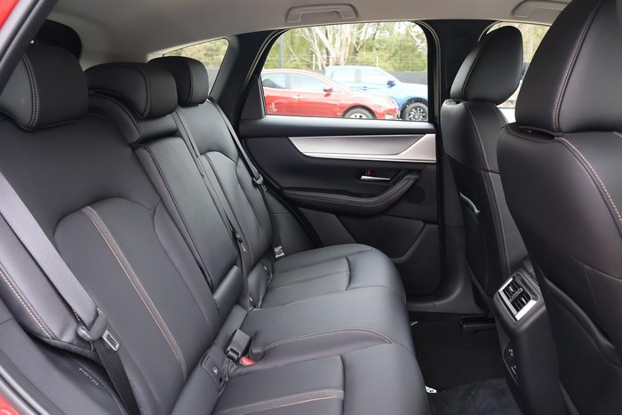 2025 Mazda CX-60 G40e Evolve