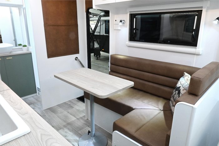 2025 VICTORY CARAVANS Trophy 17'6