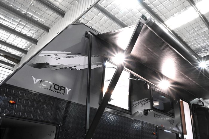 2025 VICTORY CARAVANS Trophy 17'6