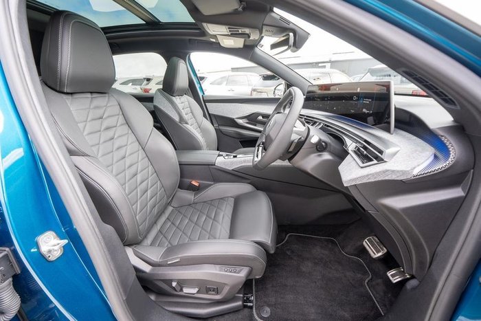 2024 Peugeot 3008 GT Premium Hybrid