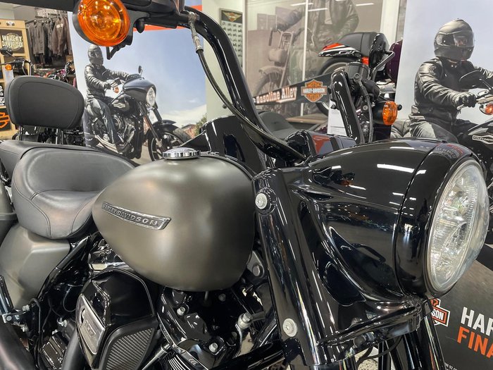 2018 Harley-Davidson Road King Special 107 (FLHRXS) Touring Grey