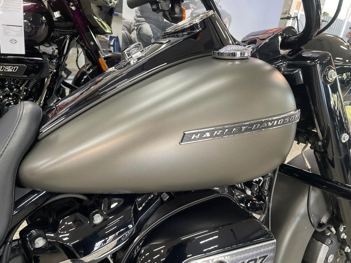 2018 Harley-Davidson Road King Special 107 (FLHRXS) Touring Grey