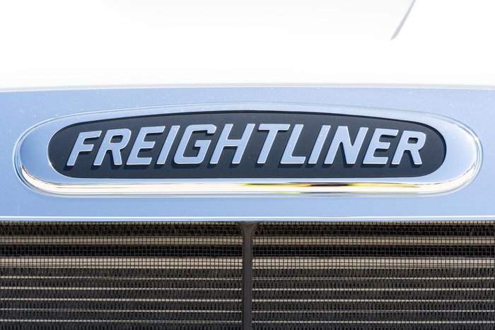 2024 Freightliner Cascadia 126 White