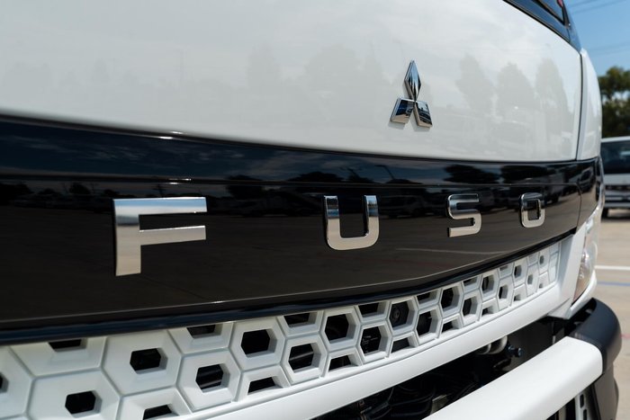 2025 Fuso Canter 515 Alloy Tray White