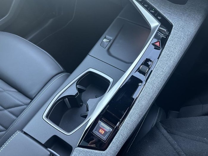 2024 Peugeot 3008 GT Premium Hybrid