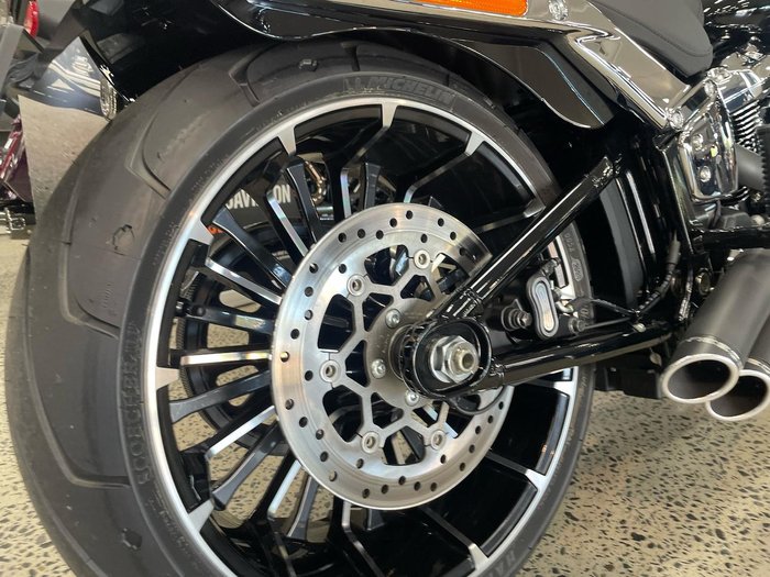 2025 Harley-Davidson Breakout 117 (FXBR) Softail Black
