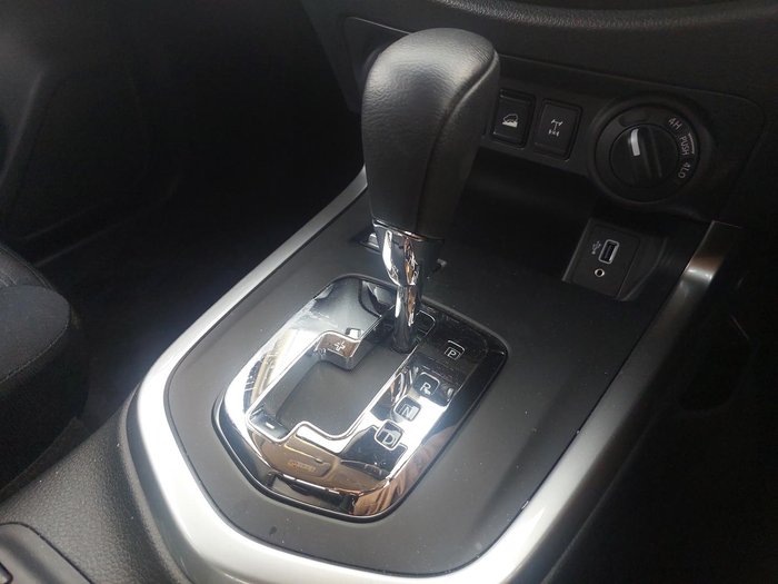 2024 Nissan Navara Black Edition