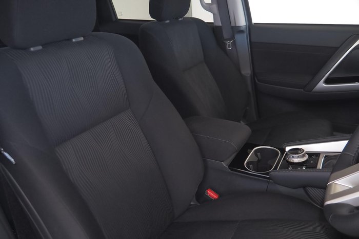 2024 Mitsubishi Pajero Sport GLS