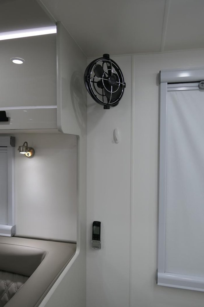 2023 Southern Cross Signature Series V5-3 Club Lounge