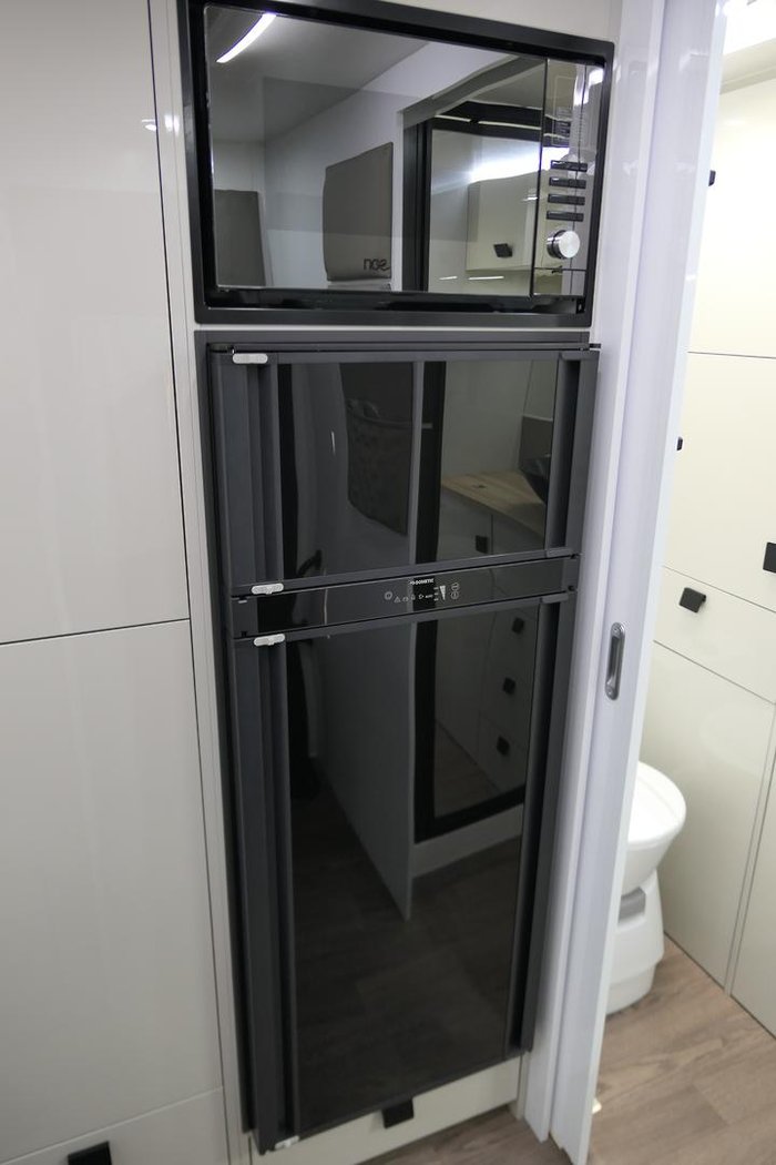 2023 Southern Cross Signature Series V5-3 Club Lounge