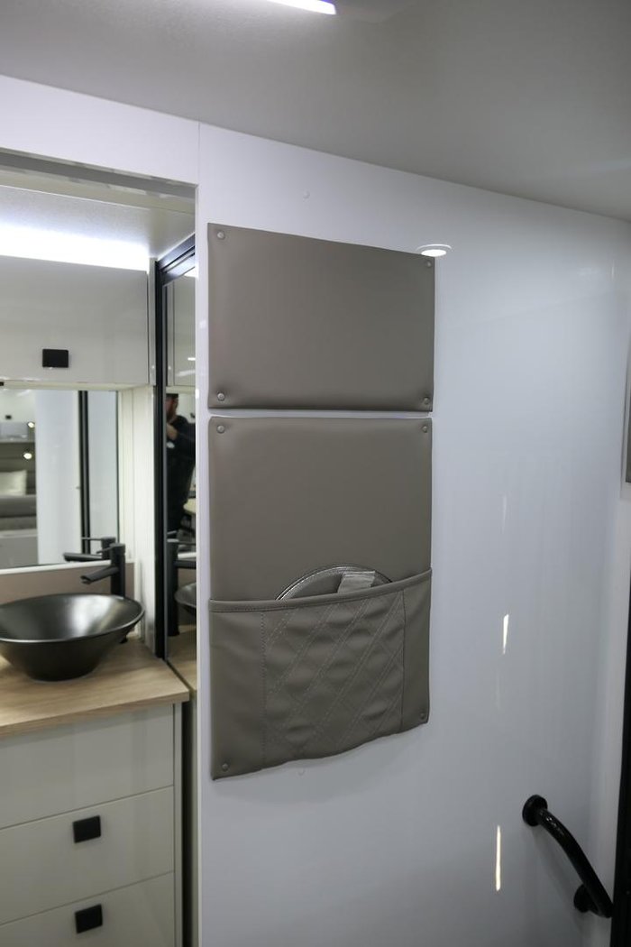 2023 Southern Cross Signature Series V5-3 Club Lounge