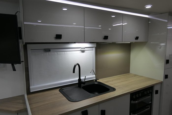 2023 Southern Cross Signature Series V5-3 Club Lounge