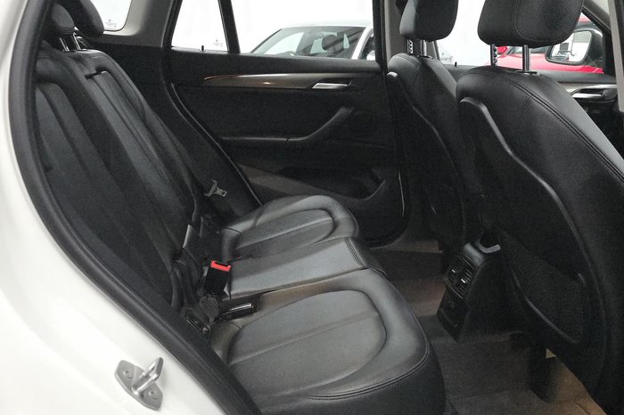 2016 BMW X1 sDrive18d F48 Alpine White