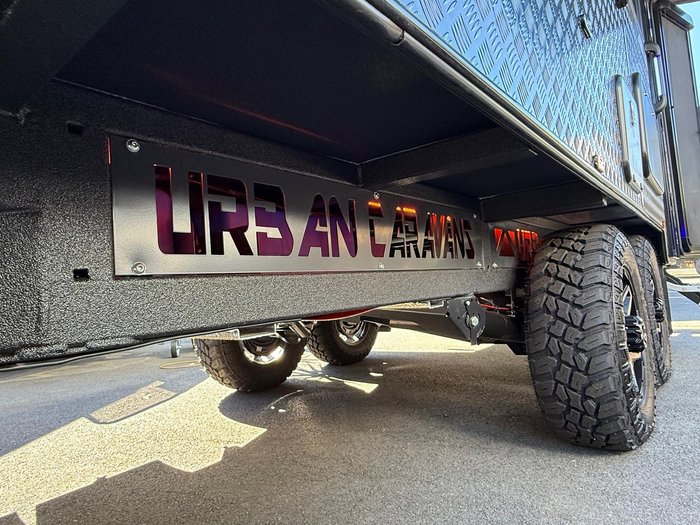 2025 Urban Caravans Xterrain 18'9 Skt Layout