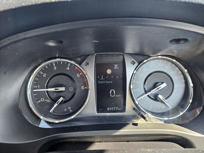 2022 Toyota Hilux SR