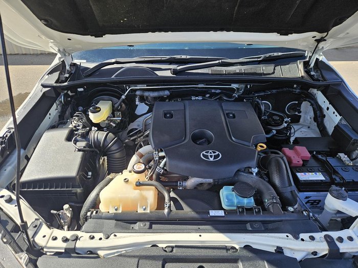 2022 Toyota Hilux SR