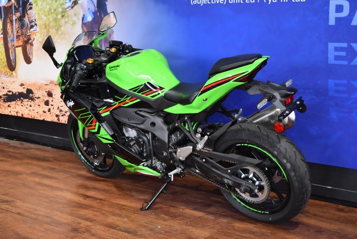 2023 Kawasaki NINJA 400 ZX-4RR KRT LIME GREEN
