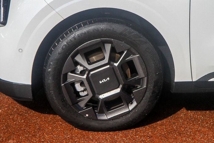 2024 Kia Carnival GT-Line HEV