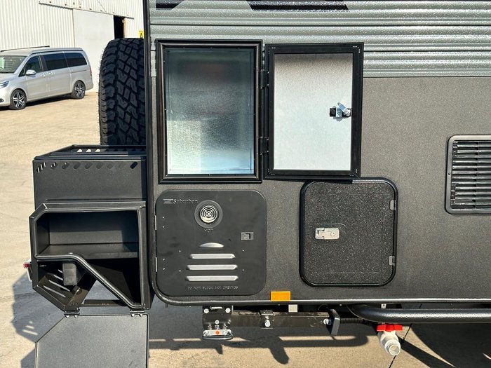 2025 JB Caravans 17'10