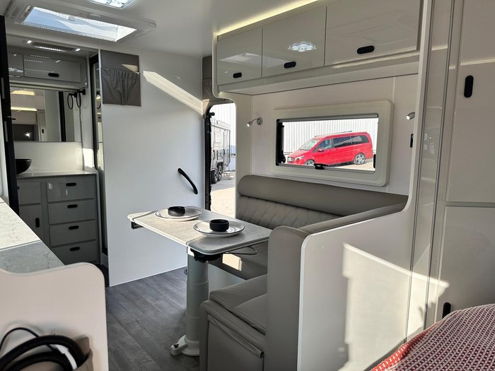 2025 JB Caravans 17'10