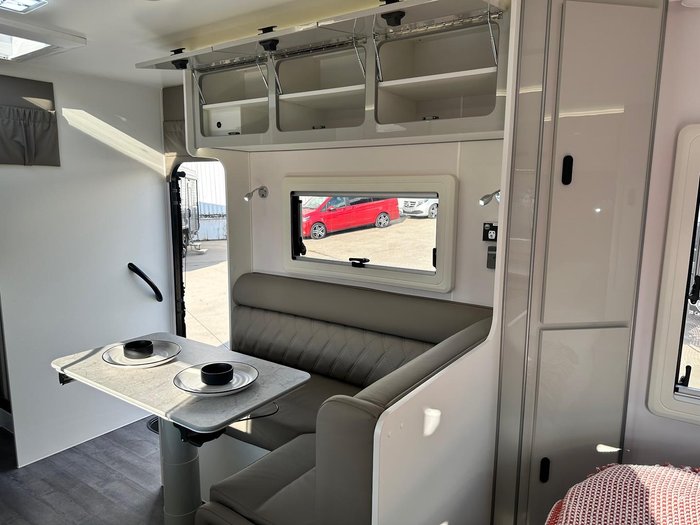2025 JB Caravans 17'10