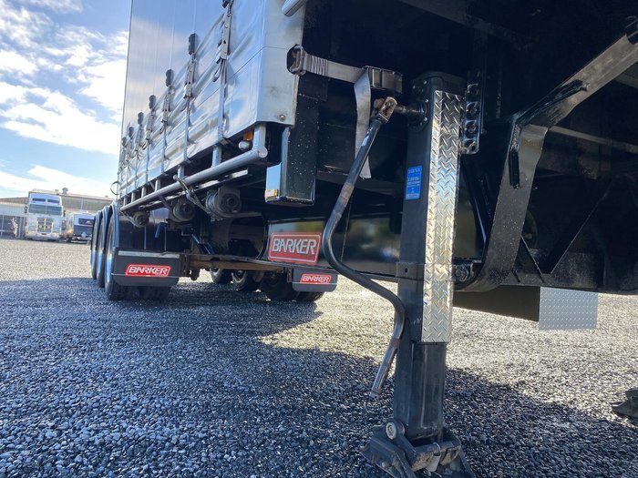 2017 Barker Drop Deck Mezz Floor A Curtainsider