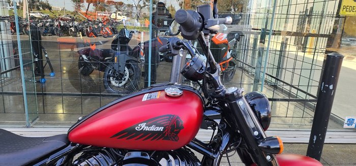 2023 Indian CHIEF BOBBER DARK HORSE RED