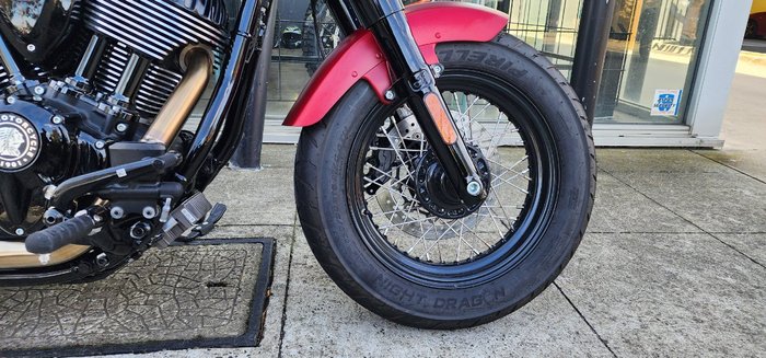 2023 Indian CHIEF BOBBER DARK HORSE RED