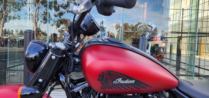 2023 Indian CHIEF BOBBER DARK HORSE RED