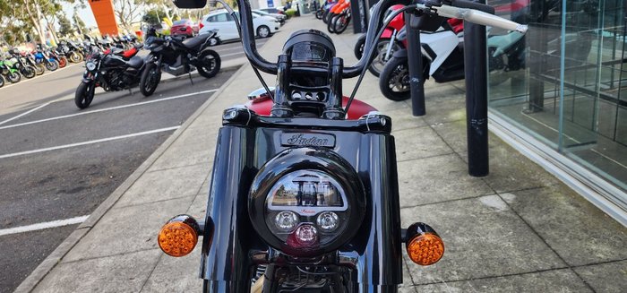 2023 Indian CHIEF BOBBER DARK HORSE RED