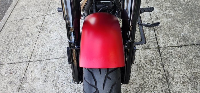 2023 Indian CHIEF BOBBER DARK HORSE RED