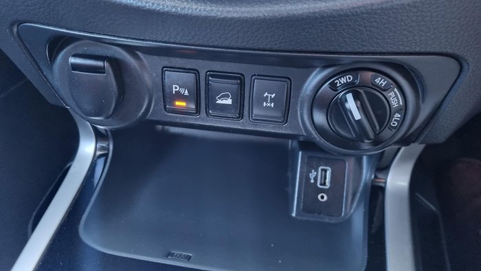 2020 Nissan Navara N-TREK