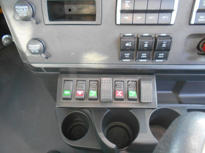 2023 Freightliner Cascadia 126 Tipper SILVER