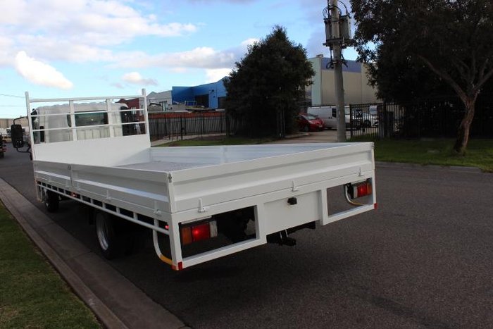 2014 Isuzu N Series NPR 400 WHITE