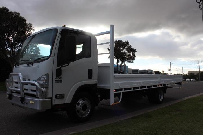 2014 Isuzu N Series NPR 400 WHITE
