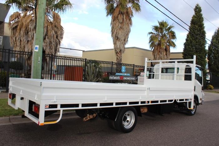 2014 Isuzu N Series NPR 400 WHITE