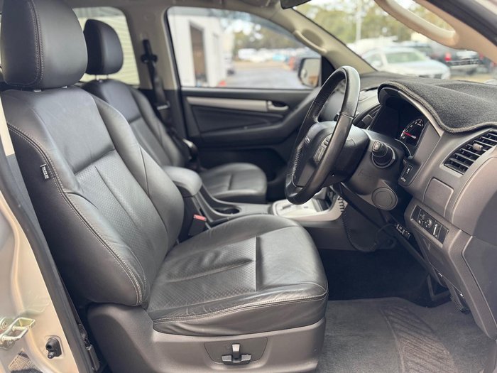2015 Isuzu MU-X LS-T