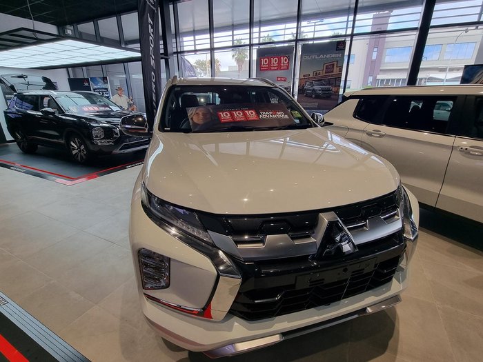 2025 Mitsubishi Pajero Sport GLS