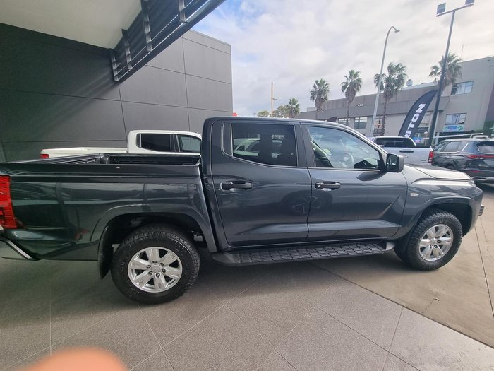 2024 Mitsubishi Triton GLX+