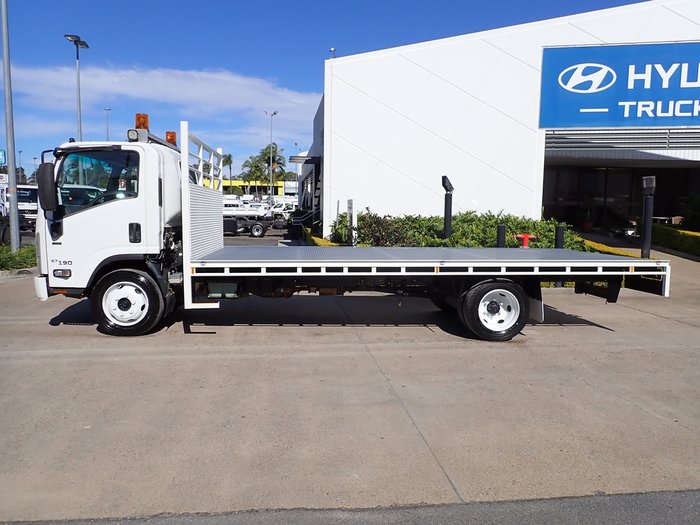 2016 ISUZU NQR 87-190 WHITE