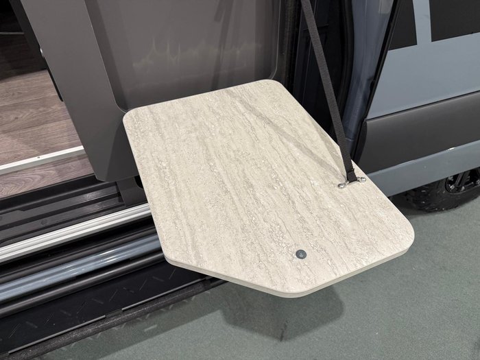 2025 Avida Explorer Lx