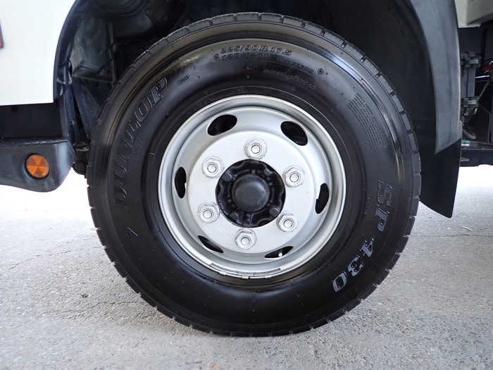 2015 HINO DUTRO 921 WHITE