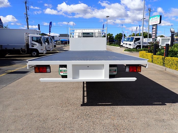 2015 HINO 300 921 WHITE