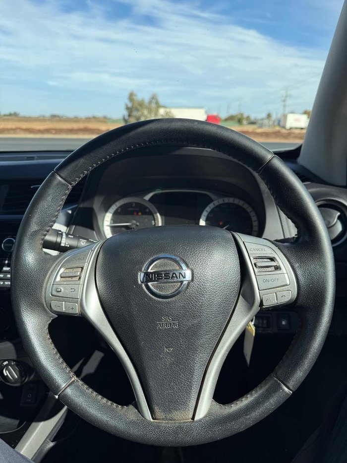 2017 Nissan Navara ST