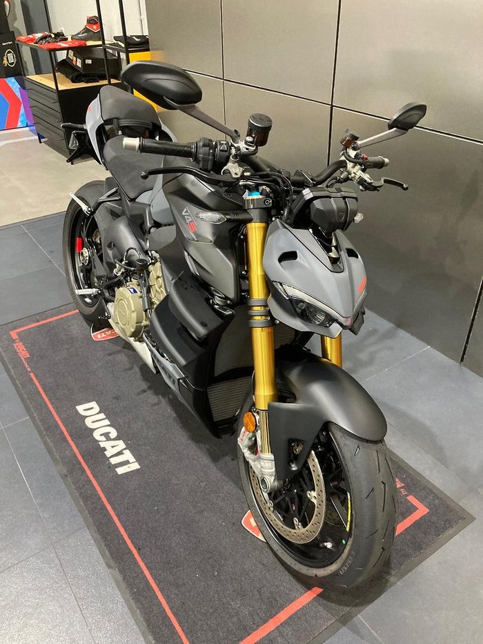 2024 Ducati Streetfighter V4 S Streetfighter Grey