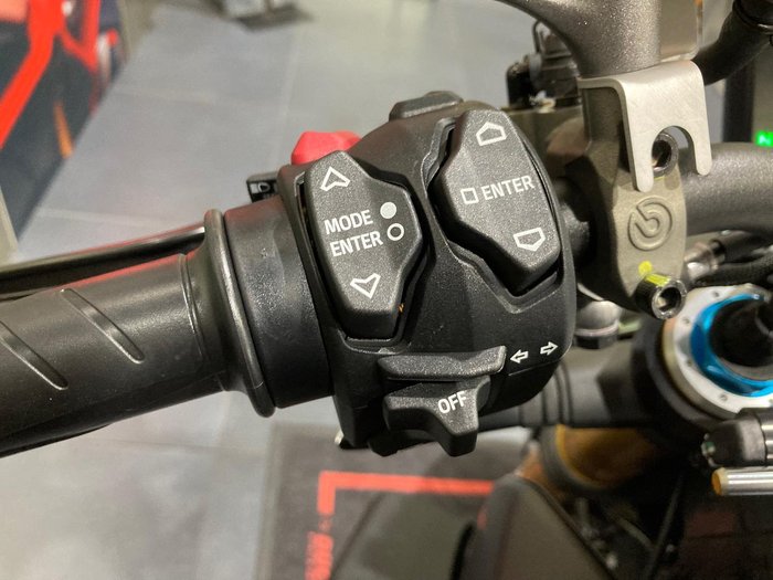 2024 Ducati Streetfighter V4 S Streetfighter Grey