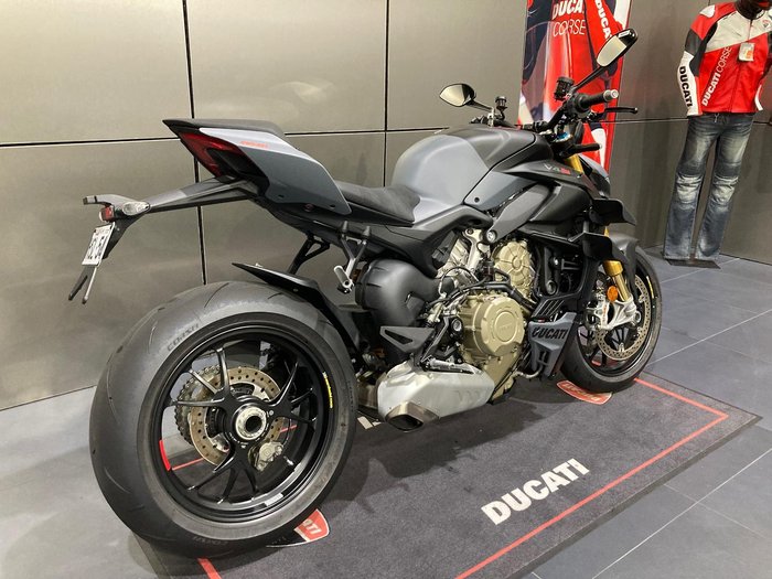 2024 Ducati Streetfighter V4 S Streetfighter Grey