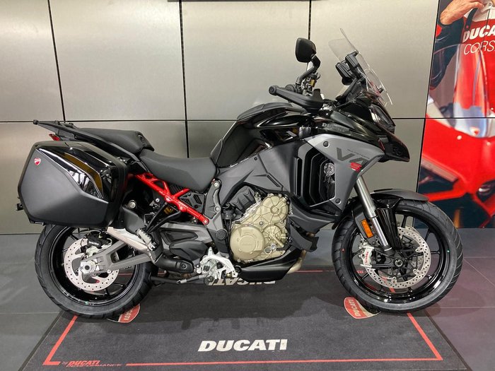 2025 Ducati Multistrada V4S Multistrada Black