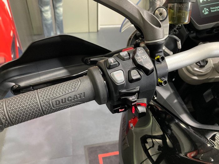 2025 Ducati Multistrada V4S Multistrada Black