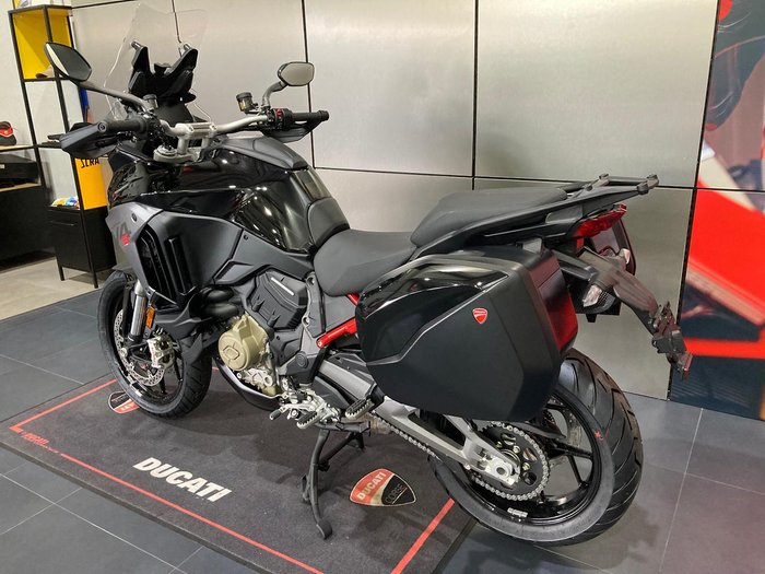 2025 Ducati Multistrada V4S Multistrada Black